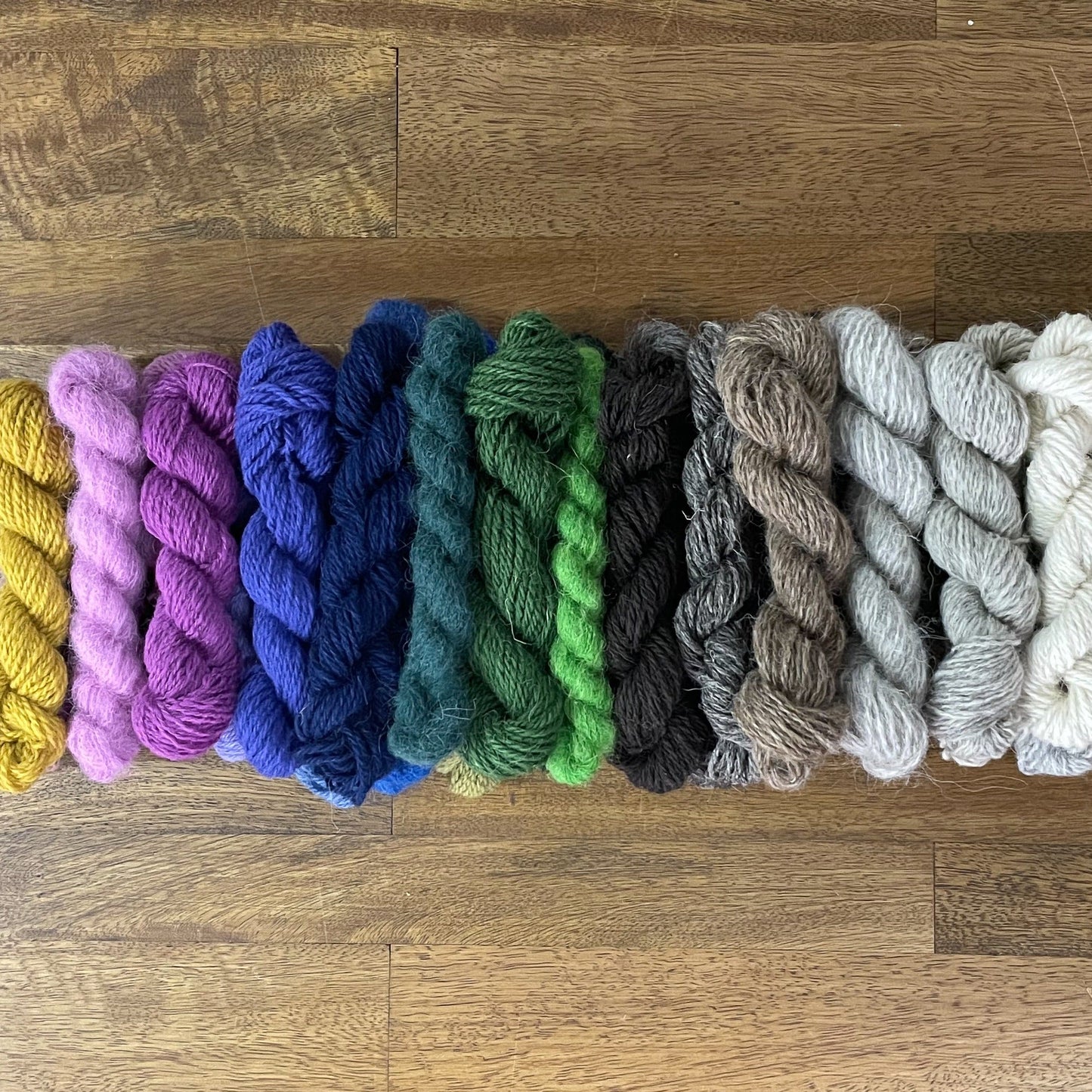 Navia Sample Skein