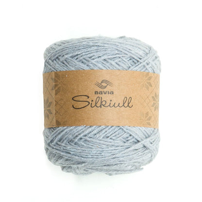 Navia Silkiull silk wool blend in 602 light grey